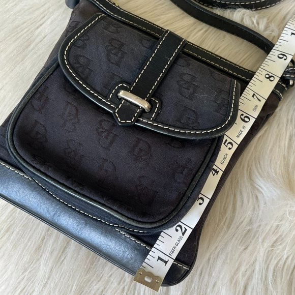 DOONEY & BOURKE Black Crossbody Letter Carrier Shoulder Handbag - Picture 14 of 16